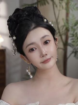 流苏珠珠百搭鲨鱼夹氛围感轻奢质感手工优雅高级感抓夹小众发饰