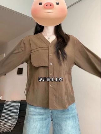 上身显瘦又有设计感的v领衬衫,简约百搭不挑人穿,日常通勤上班出去玩都能穿!#大码女装#显瘦遮肉#微胖穿搭 #谁穿谁好看 #衬衫穿搭