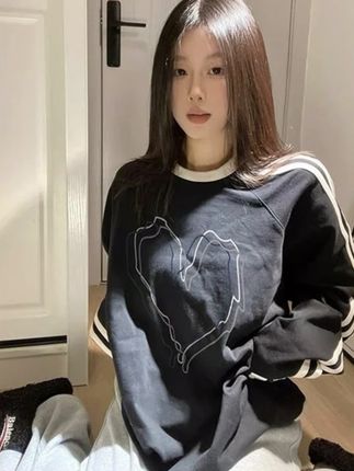 YWBY美式潮牌印花三杠圆领卫衣女春秋加绒加厚ins宽松慵懒风上衣#印花上衣 #圆领上衣 #宽松上衣 #慵懒风上衣 #休闲上衣