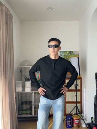 回复 @氧气罐头🥫的评论 早秋穿搭还得看这件亨利长袖,可外穿可内搭,一衣穿三季#品质男装 #ootd穿搭 #型男穿搭 #亨利长袖 #性价比