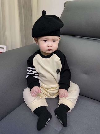 秋天这样穿也太酷了吧~#萌娃穿搭 #人类幼崽又奶又酷穿搭 #高品质童装 #早秋穿搭公式来了 #轻松解锁秋季穿搭