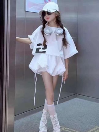 宽松上衣 T恤花苞裙套装女童夏季宽松显瘦A字半身裙两件套#女童套装 #女童套装夏季 #高品质童装 #女童夏季套装 #儿童套装 @dou+流量推送 @DOU+上热门 @DOU+小助手
