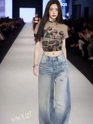 #高端美式水洗磨白抓痕阔腿牛仔裤#低腰显瘦宽松垂感拖地直筒裤子#品质女装 #时尚穿搭 @巨量千川