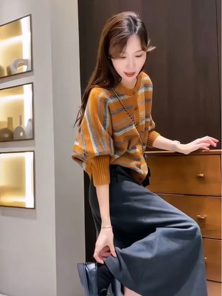 装针织衫 秋冬季复古撞色条纹针织开衫#时尚休闲穿搭