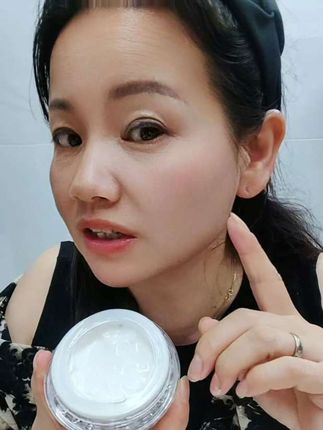 虫草贵妇膏推荐。这款更好用,二瓶更划算快来薅羊毛#贵妇膏 #遮瑕 #护肤
