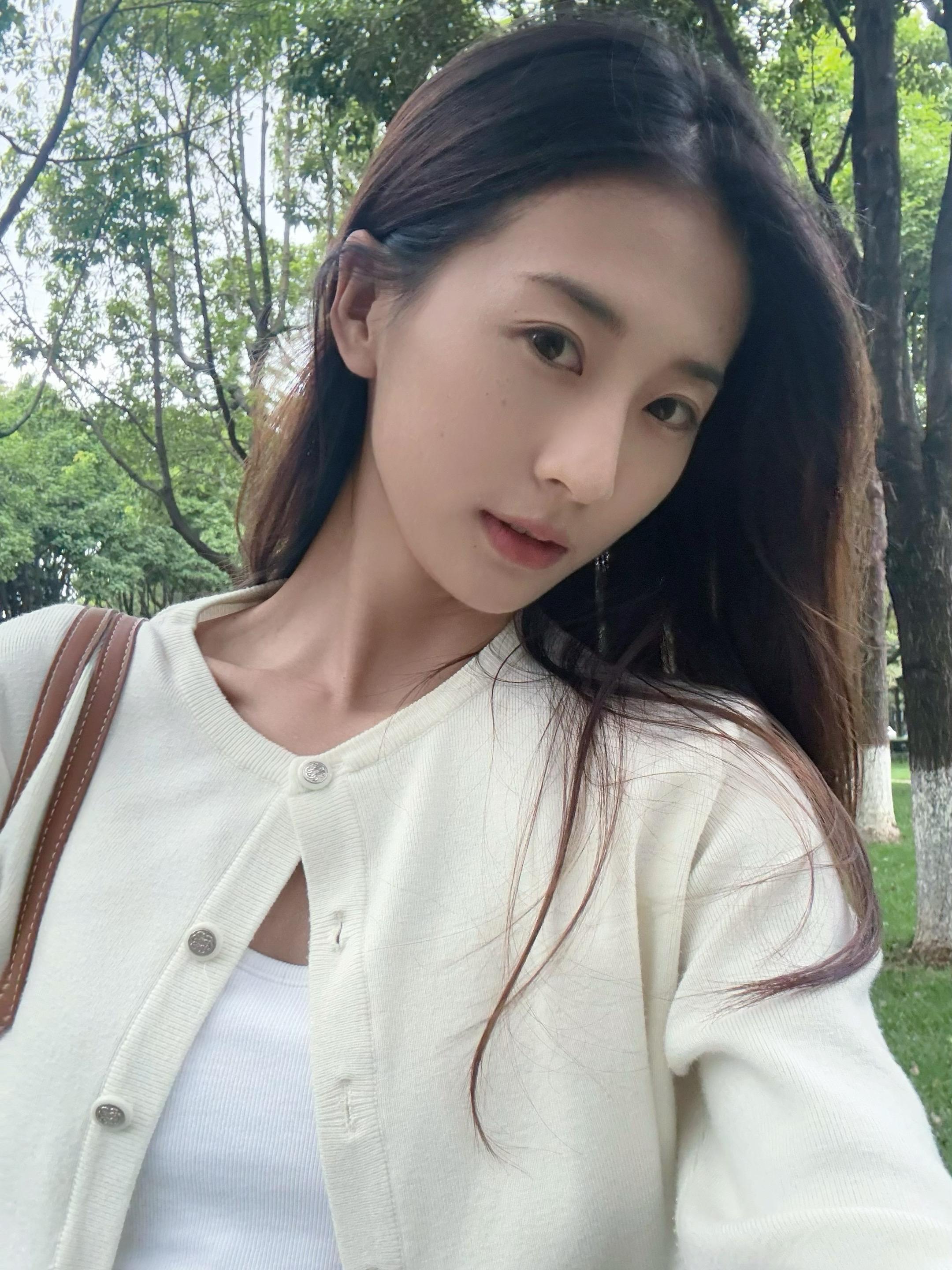 爱人的脸总是模糊的 #大一 #姐姐