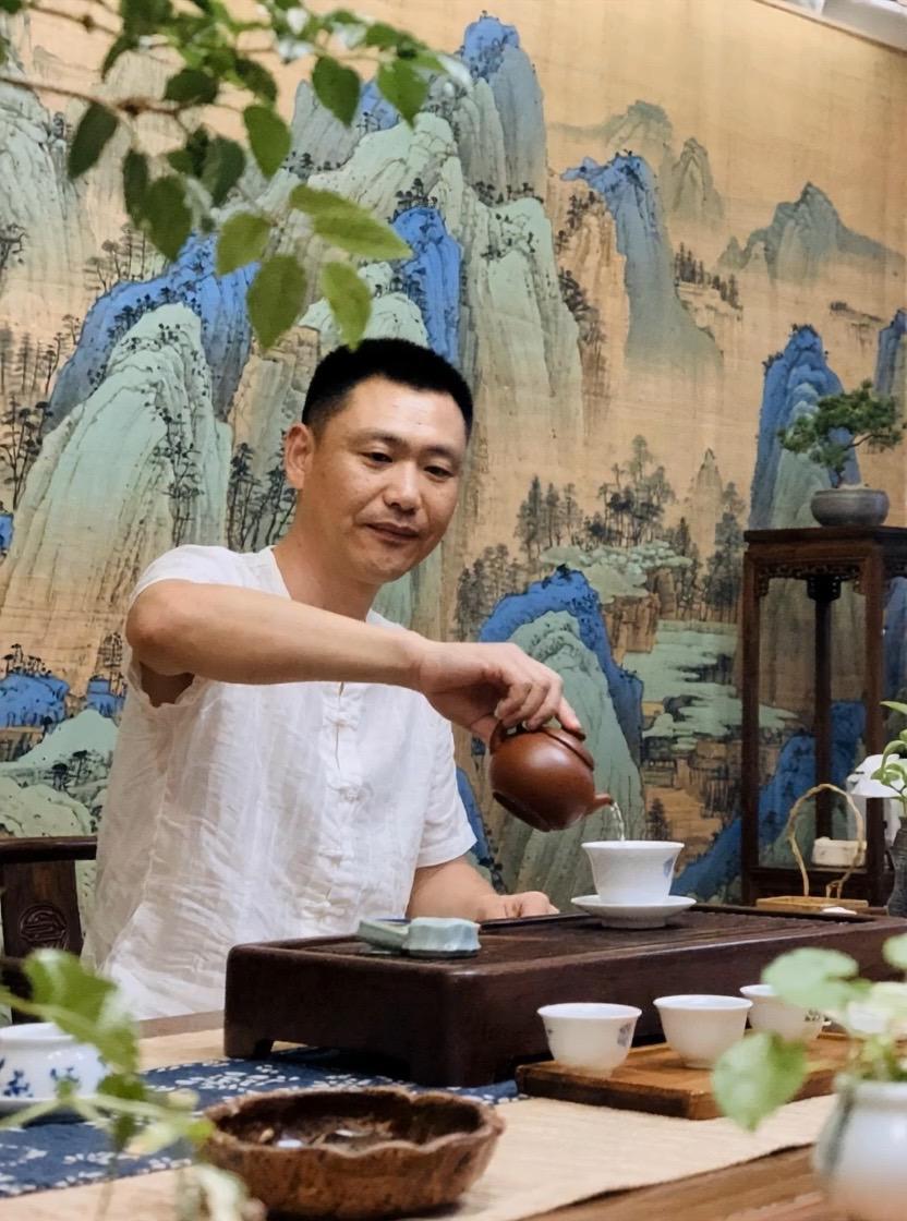 总在为别人考虑结果输掉了许多,可谁又能在我角度考虑过。#四十多岁的人了 好好找钱吧!没有钱你人在好也是扯蛋的……