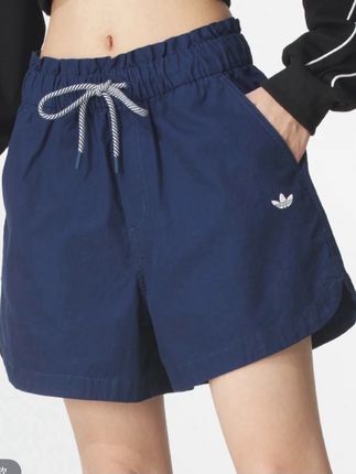 adidas阿迪达斯三叶草女子运动裤2025新款梭织休闲训练短裤KG8498#好看#热卖中的爆款