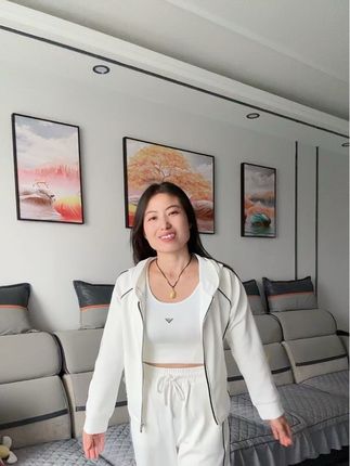 世界总有太多来不及,总有人想等下去,可惜爱不能靠毅力。很多事可能等来的不是希望,而是遗憾。所以亲爱的你啊,出发🛫,趁现在!#套装 #穿搭 #套装穿搭 #喜欢的赶紧入手 #等待有缘的你