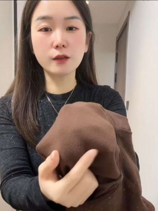 2025新款扎染长袖t恤女秋冬内搭时髦洋气修身百搭打底衫别致上衣#内搭外穿都好看 #打底衫 #洋气减龄 #时尚百搭 #修身显瘦 @DOU+上热门 @DOU+小助手