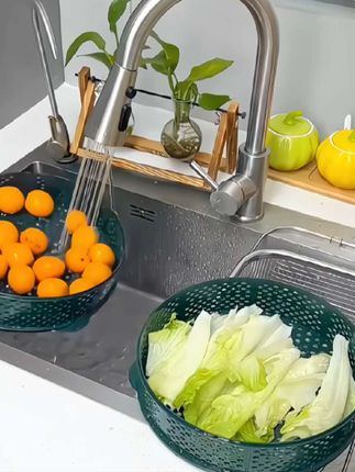 #镂空菜罩 太适用了,平常吃不完的饭菜可以罩起来防苍蝇蚊虫,还可以装莱洗菜,把它叠起来放到冰箱也不串味。#非常方便实用 #剩菜保鲜罩推荐 #备菜盘