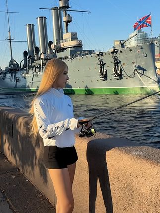 你那软绵绵的标点就别配硬曲了