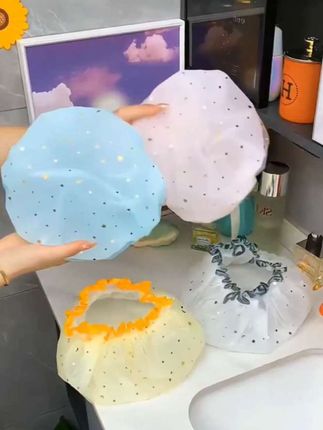 姐妹们,你们洗澡的时候是不是也这样?头发老是被水淋湿,可以试试这个防水浴帽,弹力非常大,头大头小都能戴!它只有一毫米厚,但是防水性特别好,一点都不会漏水。不仅戴着好看,而且特别实用,平时做饭也能戴上,再也不用担心油烟弄脏头发了,喜欢的话赶紧下单吧!#沐浴帽