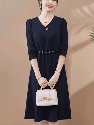 #品质女装 #气质穿搭 #时尚穿搭 #谁穿谁好看不分年龄段 #秋季穿搭 人群中最有气质的你