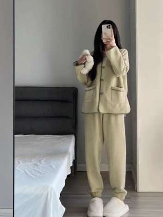 #家居服套装 #睡衣穿搭 #小香风睡衣套装 #纯色睡衣家居服 #珊瑚绒睡衣