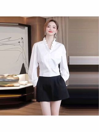 女人的衣柜里,这是一条内裤#时尚休闲#纯色衬衫#百搭