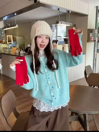 韩系复古彩色扣子针织开衫女秋季新款设计感小众百搭软糯毛衣#韩系穿搭#温柔穿搭#针织开衫 #毛衣穿搭 #秋冬新款