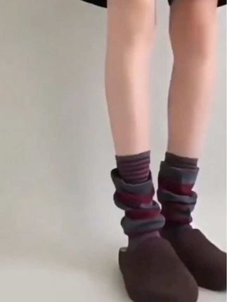 秋冬叠穿袜子越看越喜欢假两件的设计酒红搭配条纹堆堆袜好潮#假两件袜子 #袜子女款 #好物推荐🔥