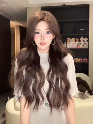 假发气质女神万人迷氛围感洋气减龄长卷发 KuKu公主假发-【精修版免发网假发·暴躁亚亚】水波纹气质中分长卷发#假发 #卷发 #一个发型拯救一张脸 #换个发型换个人 #假发补发 @DOU+上热门 @DOU+好生意