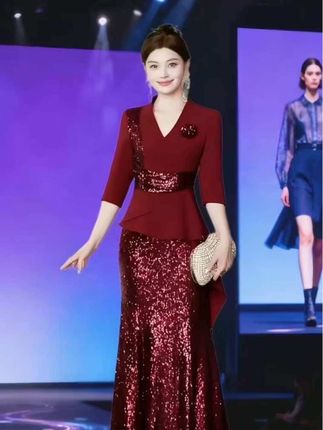 【2025早秋新款优雅高档婚礼喜妈妈闪闪亮片高奢气质长裙礼服连衣裙】#穿搭 #婚礼妈妈礼服 #连衣裙 #礼服 #喜婆婆喜妈妈