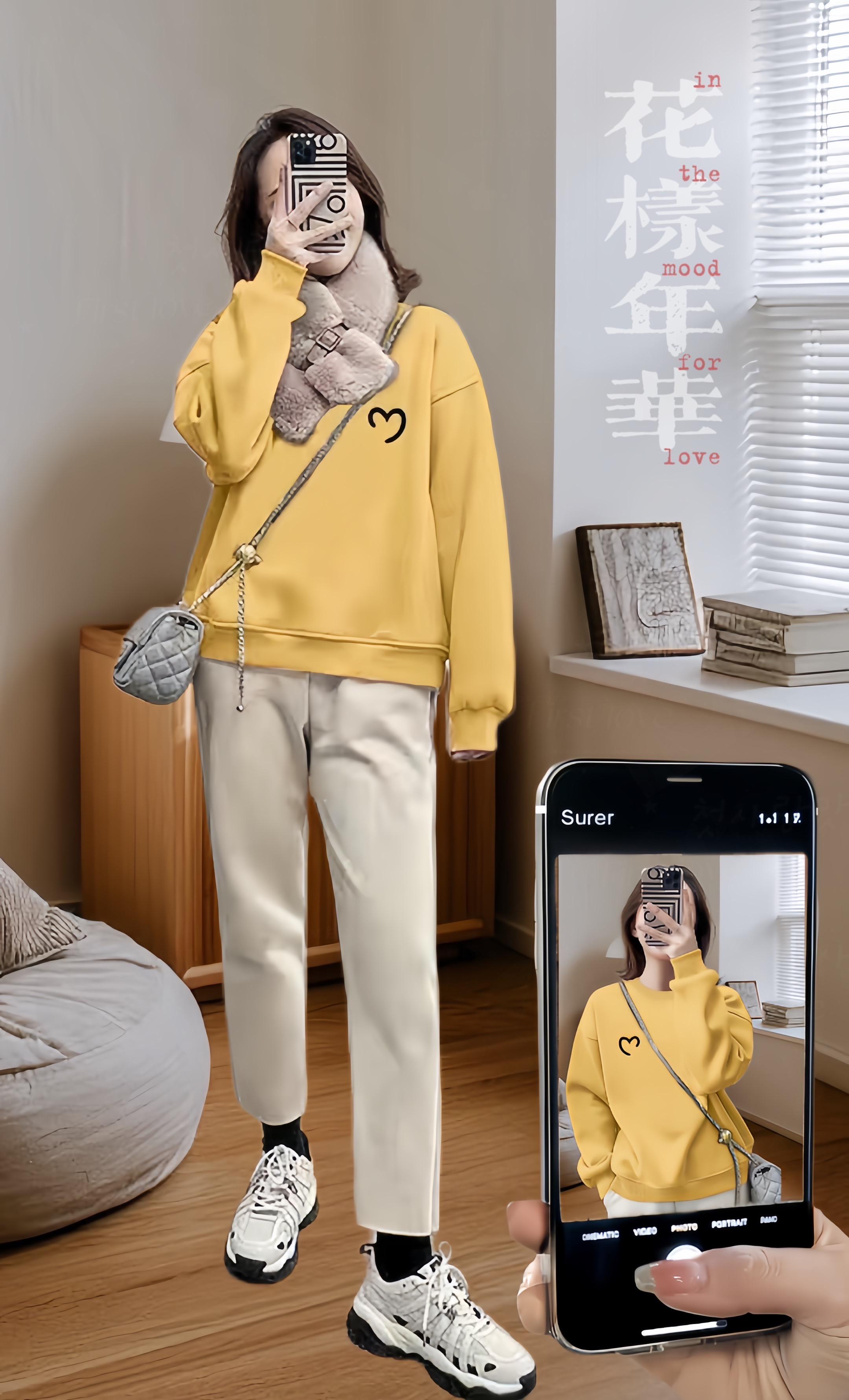 姐妹们,我又挖到宝了,这件超火的圆领套头打底衫,韩版的宽松设计,能完美遮住肚子肉肉,穿上身不仅时尚还特别暖和,面料摸起来软绵绵的,上身非常舒服。不管你是单穿还是搭配外套,都很好看,这个秋天不要错过啦#时尚休闲穿搭 #谁穿谁好看 #卫衣 #简约穿搭 #时尚女装