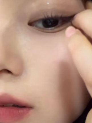 都来学这个眼线➕下至画法…好丝滑哦~#眼线笔 #眼线 #下至