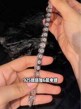 2克拉的莫桑石网球手链真的好看好闪呀 难怪火的一塌糊涂 送自己 送对象去首选礼物#网球手链#莫桑钻手链 #情侣礼物 #男生手链#网红爆款饰品
