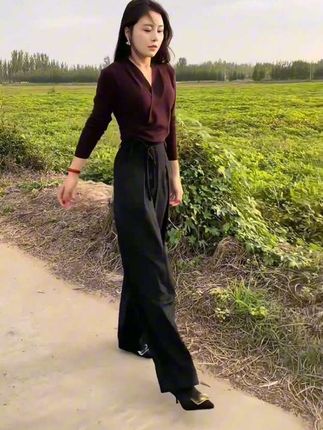 新款洋气休闲女装,#街头时尚穿搭 !!!!!