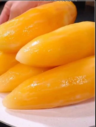 雪莲果上市啦,脆甜多汁汁水足,真的吃一次就会爱上!#雪莲果 #天山雪莲果 #脆甜多汁 #现挖现发货 #快来一起尝个鲜