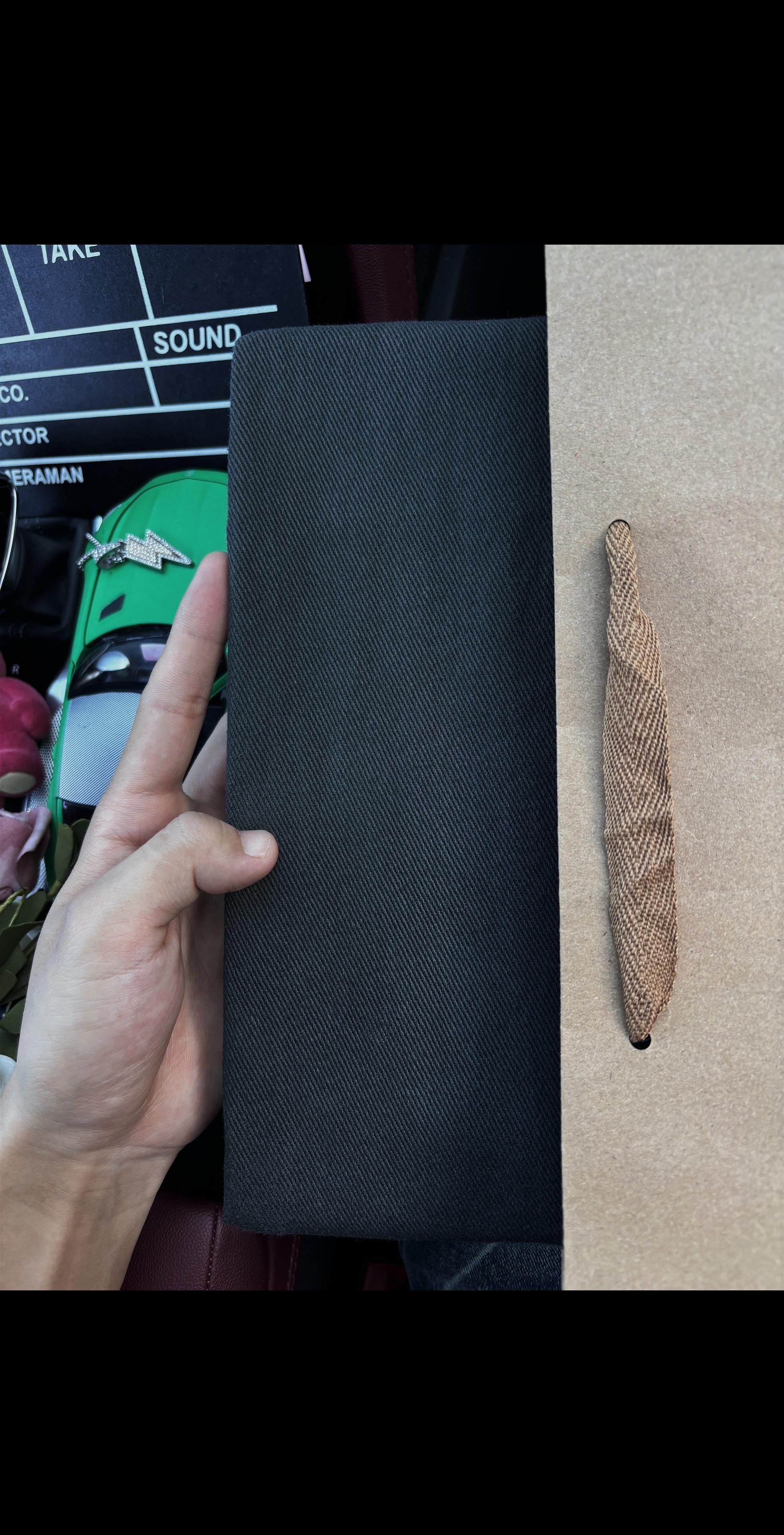 秋季🍂百搭长裤推荐!军灰色干净利落,宽松直筒的版型,上身遮肉显瘦,腿粗腿弯兄弟们的福音!#男生穿搭 #美式复古 #每日分享 #裤子推荐 #解决腿型bug的神裤分享