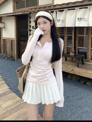 姐妹们,这个早秋打底真的太舒服了,是这种莱赛尔仿羊毛的面料,贴身穿真的好软糯亲肤啊!版型也特别显瘦好看 #懒人必备 #今日穿搭 #裙子法式风 #温柔穿搭 #显瘦搭配