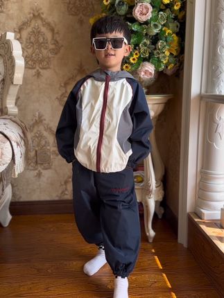 儿童秋季冲锋衣套装2025新款#潮童穿搭 #上热搜 #儿童服装 #抖加小助手