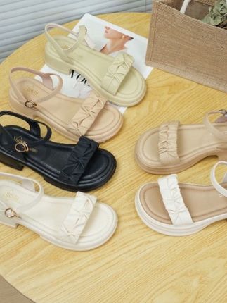 一字带凉鞋厚底增高女鞋夏季 爆款优雅轻便百搭外穿鞋子女#凉鞋推荐 #优雅百搭#外穿#厚底增高#爆款