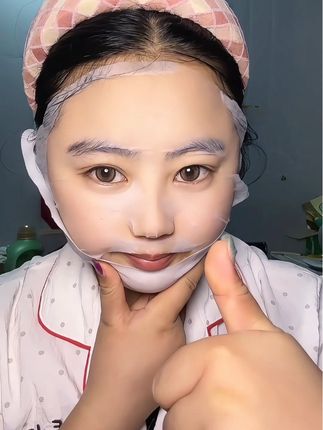 植方这个面膜真的绝了,确实有效果,对自己有点高要求的你就试试吧,一试一个绝对好用,皮肤透亮#小脸面膜 #面膜推荐 #亲测分享 #植方 #仙女们都在用