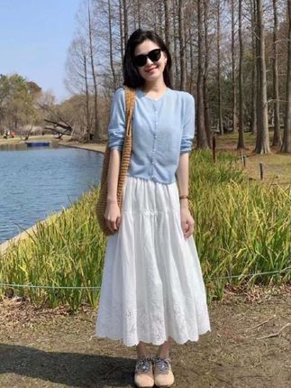 韩系蓝色针织开衫长袖上衣百搭白色蛋糕半身裙套装#韩系针织开衫#百搭上衣#白色蛋糕裙