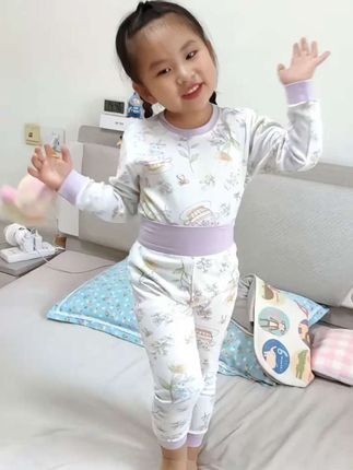 巨软糯巨舒服!才这个价就给闺女买到一套高腰护肚纯棉的的秋衣裤套装!面料软绵绵的亲肤又透气,无骨缝制的宝宝穿着更舒服,趁颜色尺码全,妈妈们快安排#母婴好物 #面料柔软舒适 #秋衣秋裤 #宝妈推荐 #秋冬必备
