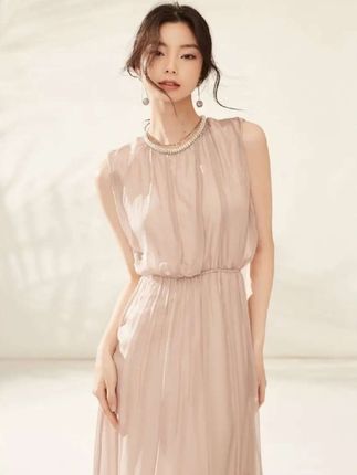 #无袖连衣裙 #天丝连衣裙 #显瘦连衣裙 #气质连衣裙显瘦 #夏日穿搭 @抖加🔥上热门🔥dou+🔥热点宝 @DOU+上热门 @DOU+小助手