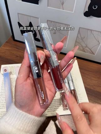 这个ubub的双头唇釉真的太好用了,关键是入秋冲销量,直接全款入手5个色号也毫无压力,刷到的姐妹赶紧安排#唇釉 #仙女必备 #美妆 #唇部护理 #唇部保养