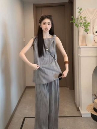 #韩系穿搭 #时尚套装 #简约又性感的辣妹穿搭 #女人