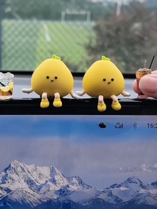 #车品好物 #车载好物分享 #车饰品摆件卡通公仔 #新奇特创意 #玩个很新的东西