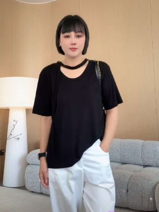 MPG JIEJIE【蝶骨】春夏针织时尚休闲黑色纯色设计飘带圆领T恤#品质女装 #夏季新款 #穿出自己的风格 #时尚搭配 #谁穿谁好看