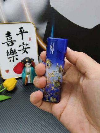 好物分享的实惠选择,物美价廉,售后无忧,颜值在线#每日分享 #与众不同 #创意 #防风打火机 ,紫色鸟语花香蓝焰防风打火机#安排 。