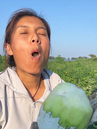 新鲜水果小冬瓜 秋天的第一口冬瓜 #冬瓜 #蔬菜 #水果小冬瓜 #冬瓜排骨汤