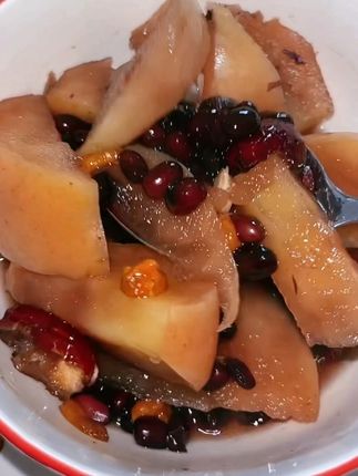 女孩子恰的漂亮饭!#细初当归黑豆 #细初 #苹果 #红枣枸杞 #漂亮饭