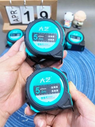 大艺卷尺包胶钢卷尺加厚皮套耐磨防摔高硬度高精度工地极小款卷尺 #钢卷尺防水耐摔 #钢卷尺#大艺钢卷尺 #钢卷尺测量工具 @DOU+小助手