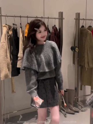 #超火秋季穿搭一整套女2025新款木耳边打底衫粉色马甲阔腿裤三件套