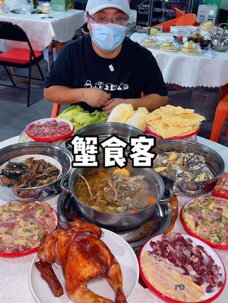 说出来你们可能不会信,在飞机飞得超低的福海,竟然188就可以吃到一桌丰盛有品质的豪华套餐,有鸡有虾有鱼有生蚝等等,是不是没想到?#寻味烟火气 #烟火深圳 #艾特你的饭搭子请你吃 #深圳超好食