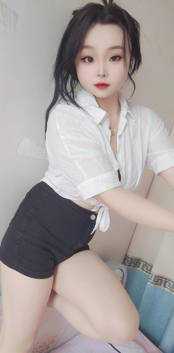 “破伞遮不住雨,敷衍暖不了心 有些事看破不说破是最后的体面”
