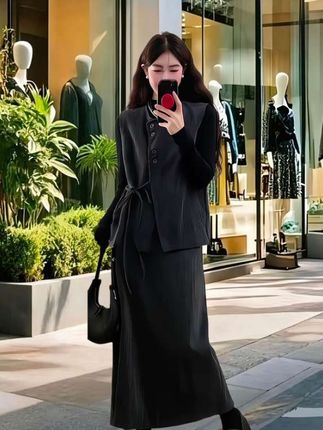 #大码女装#遮肉显瘦遮肉减龄 女通勤穿搭如何摆脱土气感#被秋日氛围感穿搭拿捏了#早秋韩系氛围感穿搭收起