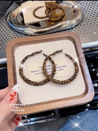 戴不腻的豹纹耳圈 复古又高级#耳饰 #豹纹耳钉 #耳环推荐